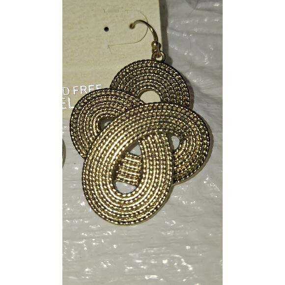 Its Sense Women's Pierced Earrings Fancy Knotted Silver Tone Dangle Drop - Picture 2 of 8